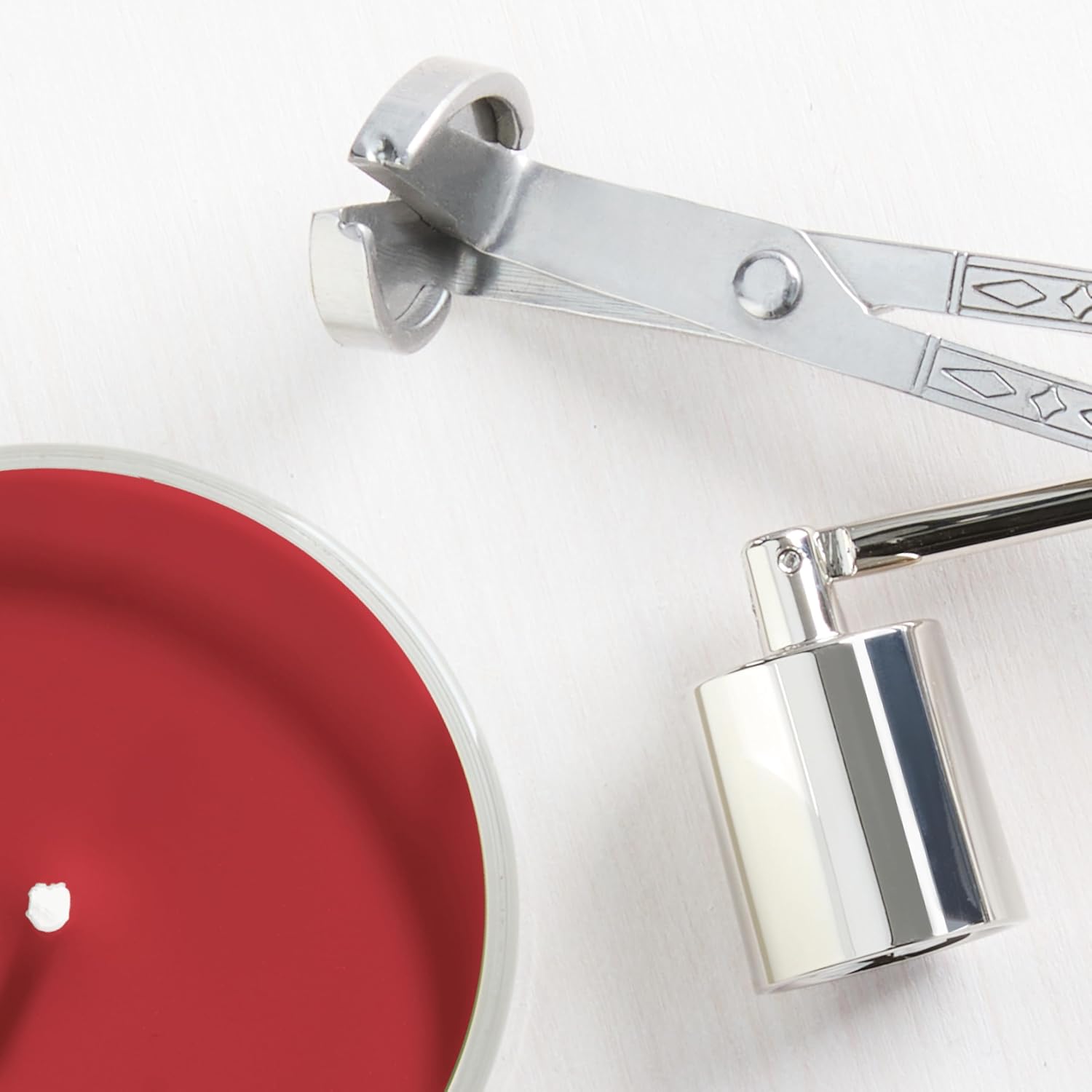 Yankee Candle Large Jar Scented Candle with up to 150 Hour Burn Time, Premium Plant Wax Blend for Consistent Burn, 22 oz Jar Candle with Room Filling Fragrance, Macintosh - Image 7